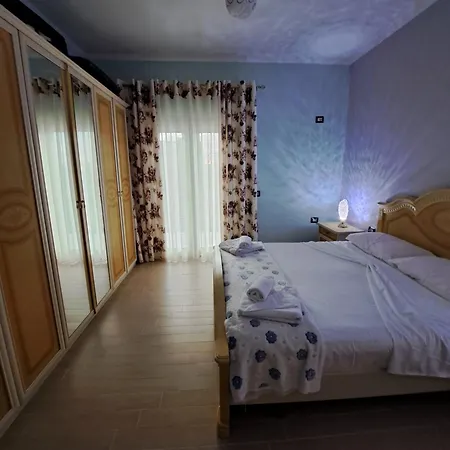Gili & Delo Luxury Apartments-νear Airport Valjiosi