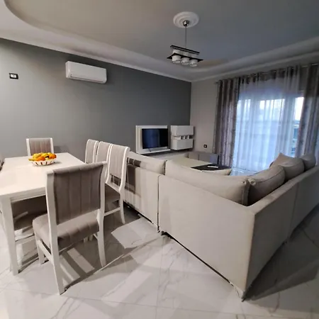 Gili & Delo Luxury Apartments-νear Airport * Valias