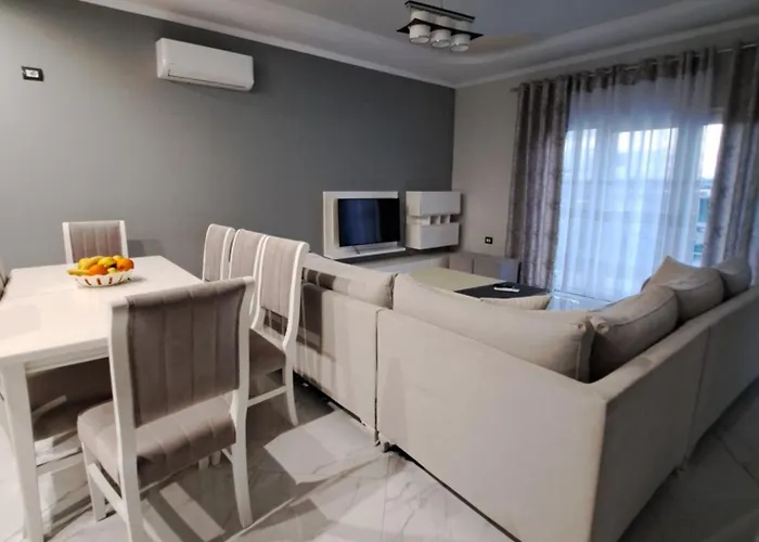 Gili & Delo Luxury Apartments-νear Airport * Valjiosi