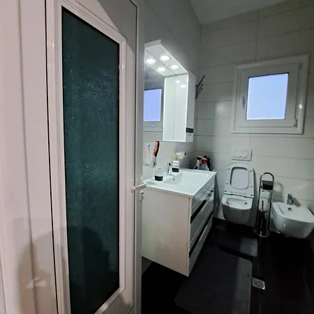 Feriehus Gili & Delo Luxury Valjiosi