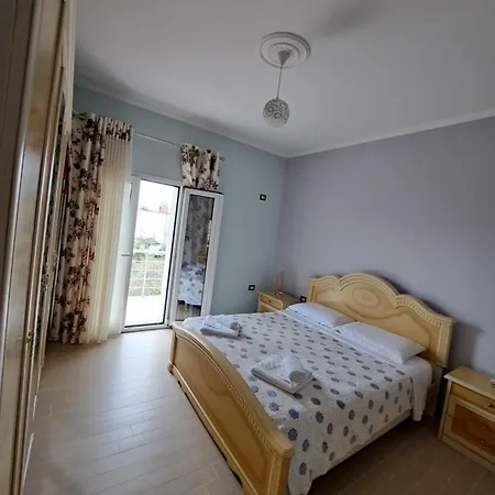 Gili & Delo Luxury Apartments-νear Airport * Valjiosi
